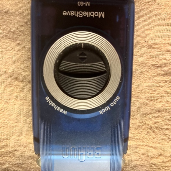 Braun Men’s Electric Razor - Picture 3 of 6